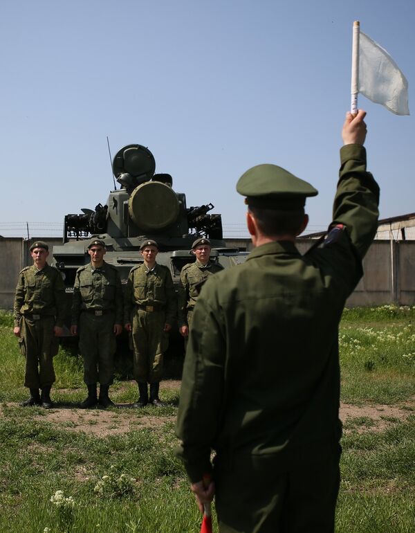 Militares rusos llegan a Mongolia para participar en maniobras conjuntas - Sputnik Mundo