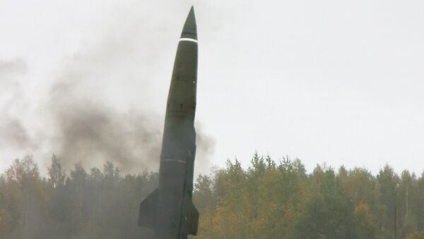 La OTAN confirma que Kiev usó misiles balísticos en el este de Ucrania, según la prensa - Sputnik Mundo