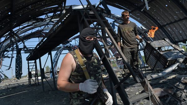 Milicias de Donetsk afirman tener bajo su control toda la frontera con Rusia - Sputnik Mundo