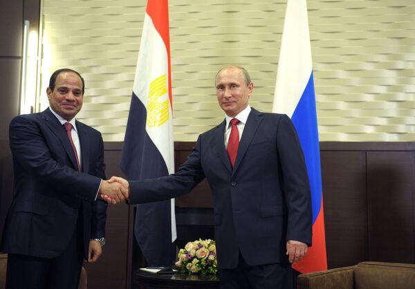 Vladímir Putin, presidente de Rusia y Abdulftah al Sisi, presidente de Egipto - Sputnik Mundo