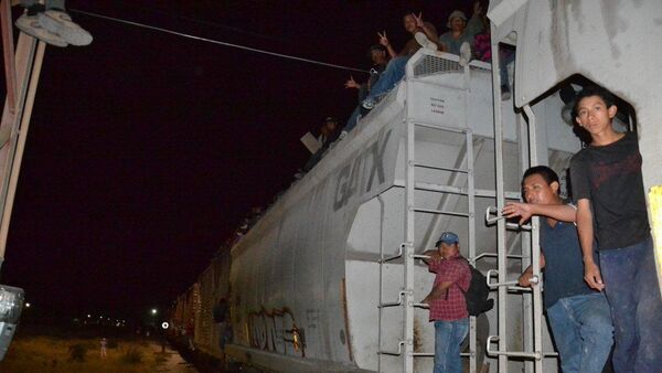 México endurece operativo de seguridad para frenar migración hacia EEUU, denuncia ONG - Sputnik Mundo
