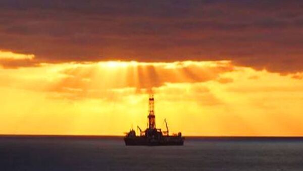 México ajusta su producción petrolera a 2,35 millones de barriles diarios en 2014 - Sputnik Mundo