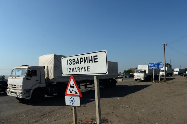 Moscú dice que la OTAN miente sobre el convoy humanitario ruso en Ucrania - Sputnik Mundo