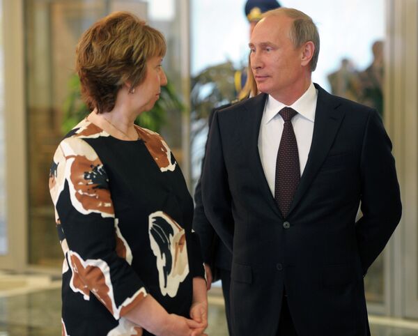 Catherine Ashton y  Vladímir Putin - Sputnik Mundo