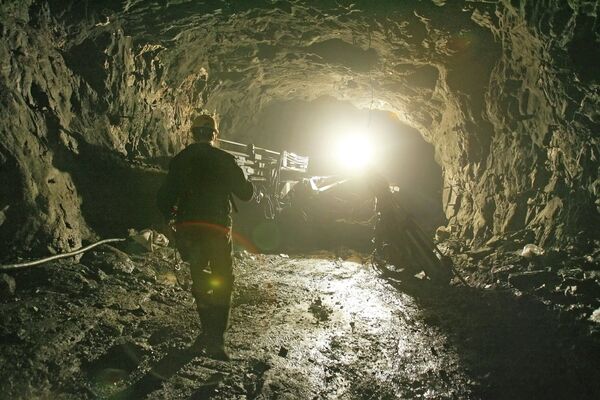 Más de 80 mineros atascados bajo tierra por deslizamiento del suelo en Tíbet. (Archivo) - Sputnik Mundo