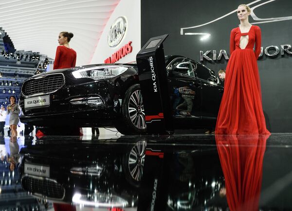 Los más recientes logros de la industria automotriz mundial en el Salón Automovilístico de Moscú - Sputnik Mundo