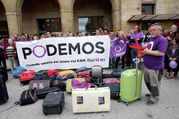 La Policía española se querellará contra Podemos - Sputnik Mundo