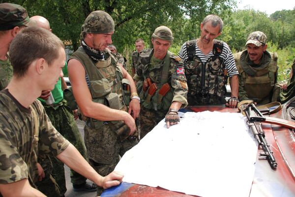 Donetsk y Lugansk siguen apostando por la secesión pese al alto el fuego - Sputnik Mundo