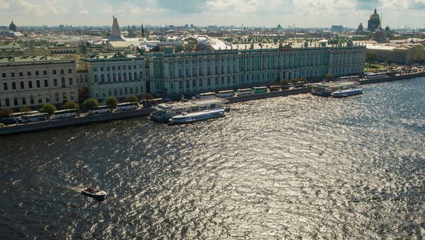 Vista al río Nevá en San Petersburgo, Rusia (archivo) - Sputnik Mundo