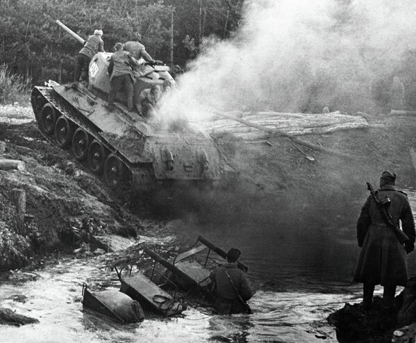 Tropas de tanques de Rusia. Historia - Sputnik Mundo