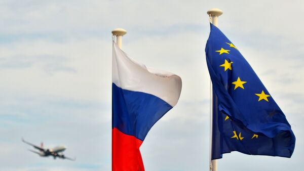 Banderas de Rusia y UE - Sputnik Mundo