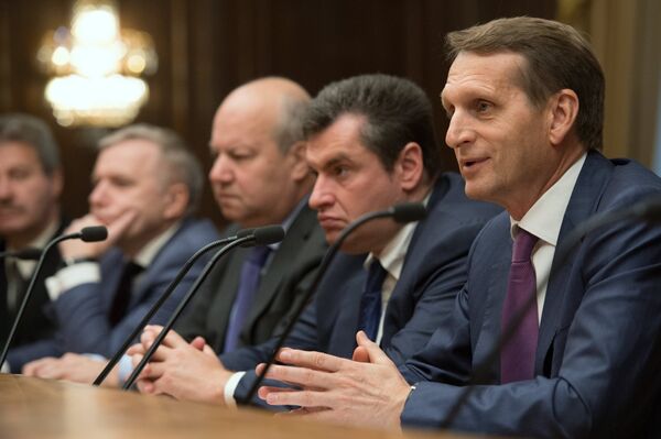 Presidente del Parlamento de Rusia, Serguéi Narishkin, con diputados de Ucrania a Moscú - Sputnik Mundo