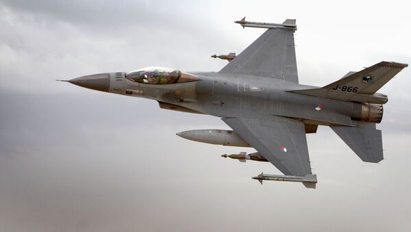 Holanda enviará cazas F-16 para combatir el EI en Irak - Sputnik Mundo