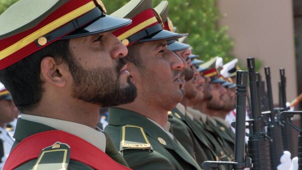 Los reclutas de Emiratos Árabes Unidos podrán alistarse al Ejército vía internet - Sputnik Mundo