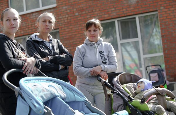 En Rusia quedan aún unos 900.000 refugiados de Ucrania - Sputnik Mundo