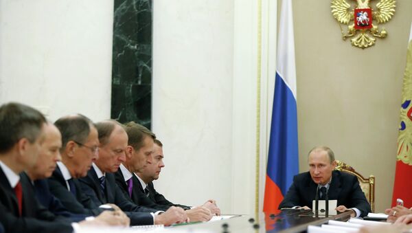 Putin pide elaborar una serie de medidas adicionales para la ciberseguridad - Sputnik Mundo
