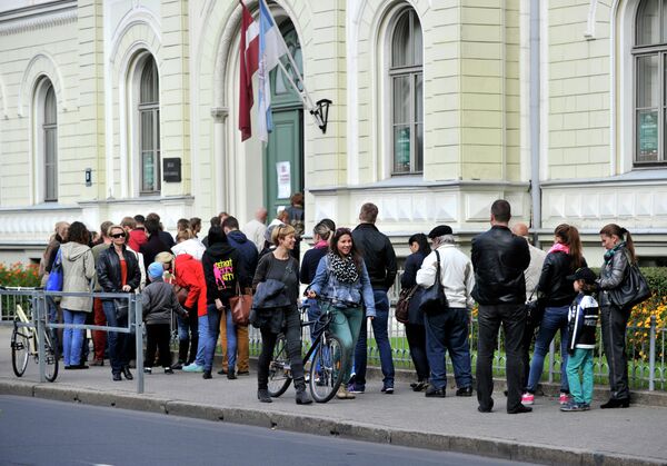 El partido Armonía gana las elecciones parlamentarias en Letonia - Sputnik Mundo