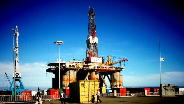 Plataforma petrolífera de Repsol en Canarias - Sputnik Mundo