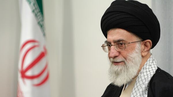 Ayatolá seyyed Ali Jameneí, líder supremo de Irán - Sputnik Mundo