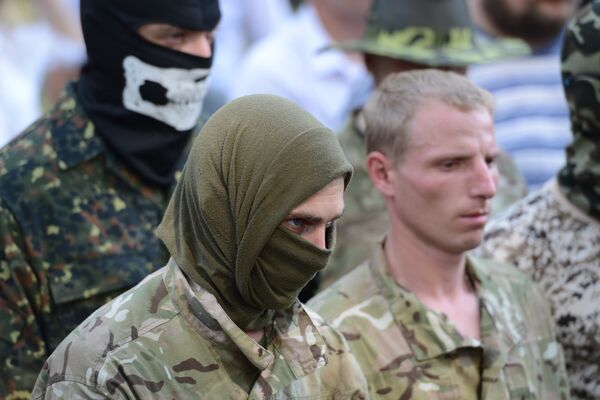 Kiev disuelve el batallón Shajtiorsk, acusado de numerosos saqueos en Donbás - Sputnik Mundo