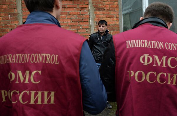 La delincuencia disminuye en Moscú tras la operación “Inmigrante-2014” - Sputnik Mundo
