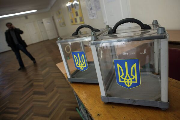 Los comicios parlamentarios se celebrarán solo en 4 de las 11 circunscripciones de Lugansk - Sputnik Mundo