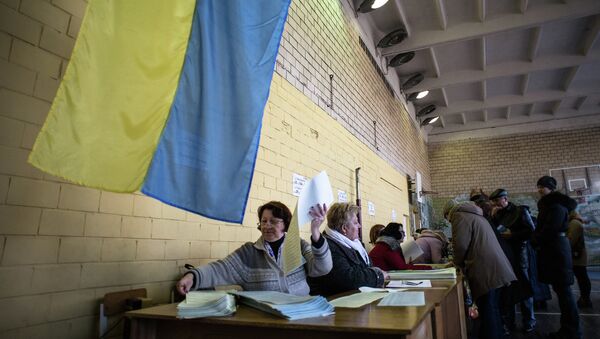 Expertos dudan de la viabilidad del nuevo Gobierno ucraniano - Sputnik Mundo