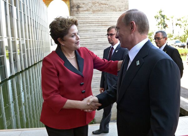 Presidenta de Brasil, Dilma Rousseff y  presidente de Rusia, Vladímir Putin (Archivo) - Sputnik Mundo