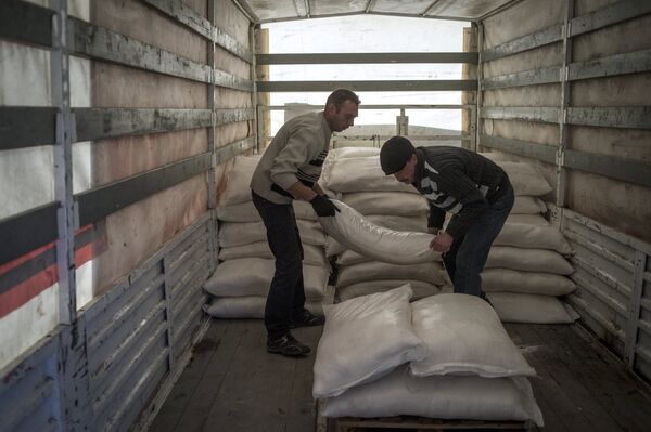 La ONU concede a los habitantes de Donetsk bonos alimenticios por medio millón de dólares - Sputnik Mundo