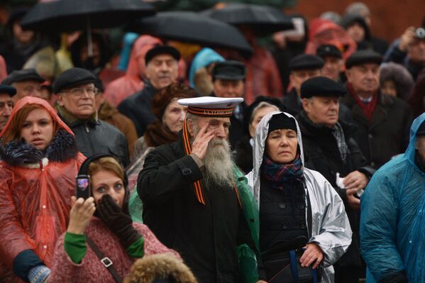 Marcha solemne dedicada a la histórica parada de 1941 en Moscú - Sputnik Mundo