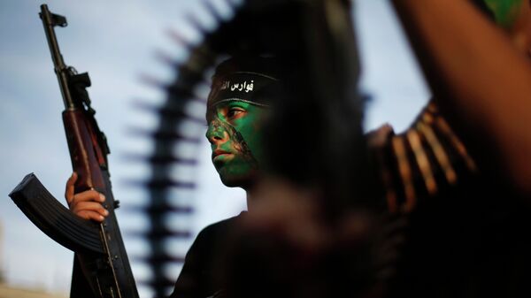 Un miliciano de grupo palestino Hamás (imagen referencial) - Sputnik Mundo