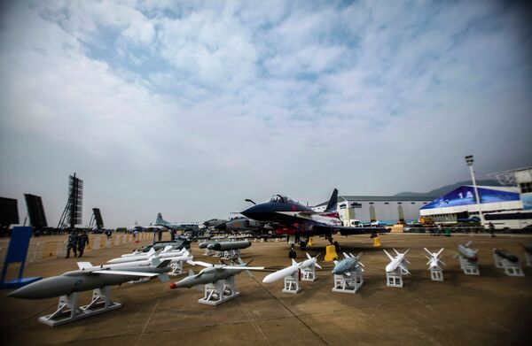 Ases de acrobacia aérea en el salón Airshow China 2014 - Sputnik Mundo