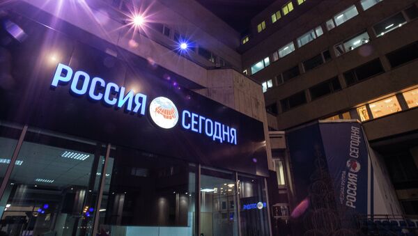 Polonia decidirá en unas semanas expulsión del periodista de Rossiya Segodnya - Sputnik Mundo