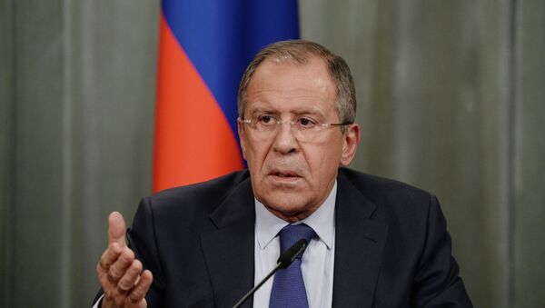 Lavrov afirma que sanciones no tienen nada que ver con paliar la crisis en Ucrania - Sputnik Mundo
