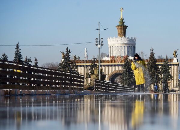 El recinto ferial VDNJ de Moscú acogerá la pista de patinaje más grande de Europa - Sputnik Mundo