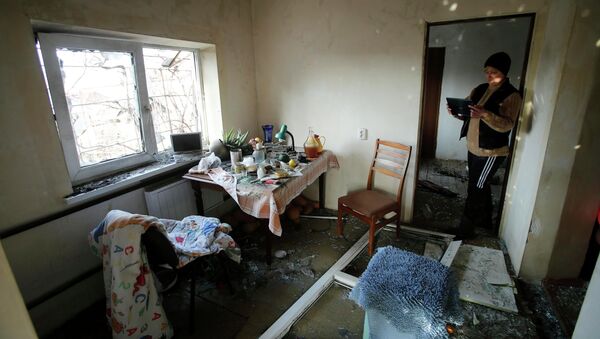 Al menos 14 personas resultan heridas a raíz de los bombardeos contra Donetsk - Sputnik Mundo