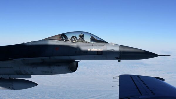 La caza F16 de  la OTAN - Sputnik Mundo
