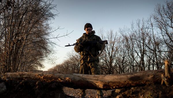 Miliciano prorruso en el este de Ucrania - Sputnik Mundo