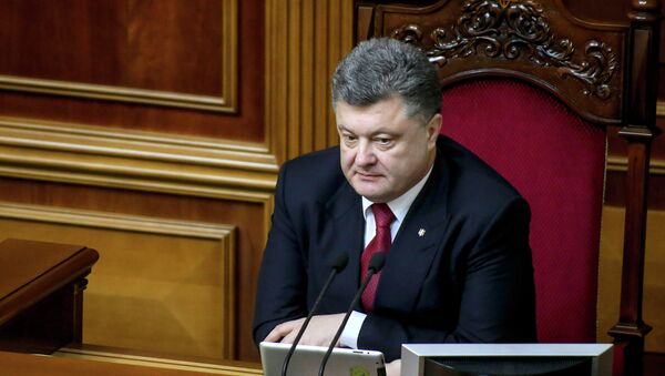 Poroshenko presenta proyecto de ley para anular estatus no alineado de Ucrania - Sputnik Mundo