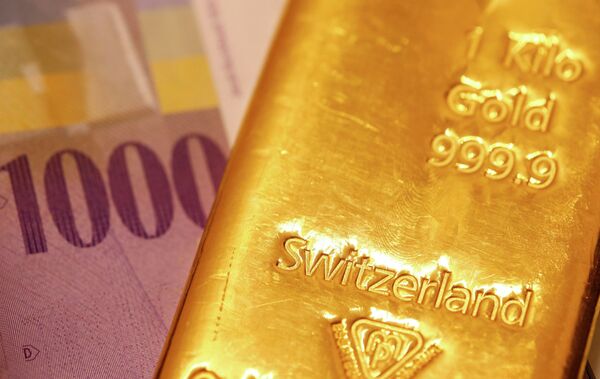 El futuro del oro suizo se decide en las urnas - Sputnik Mundo