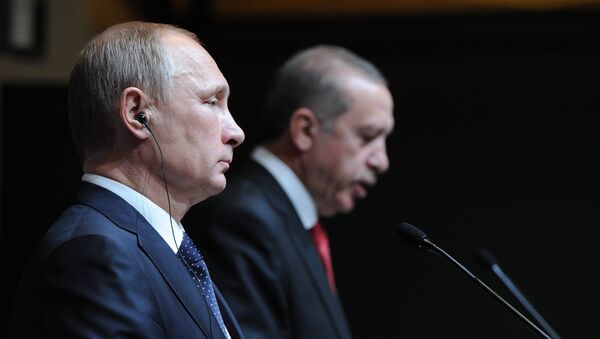 Vladímir Putin, presidente de Rusia y Recep Tayyip Erdogan, presidente de Turquía - Sputnik Mundo