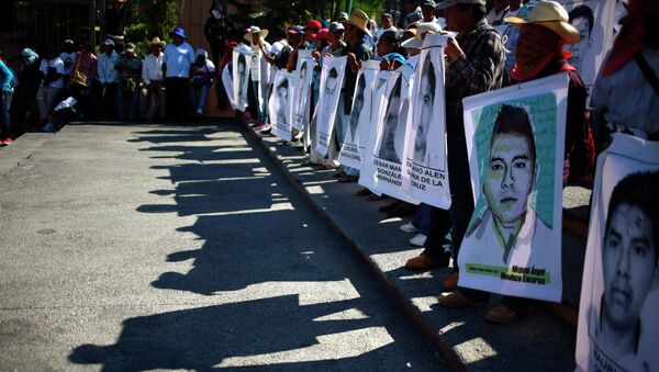 Imágenes de los desaparecidos de Ayotzinapa (archivo) - Sputnik Mundo
